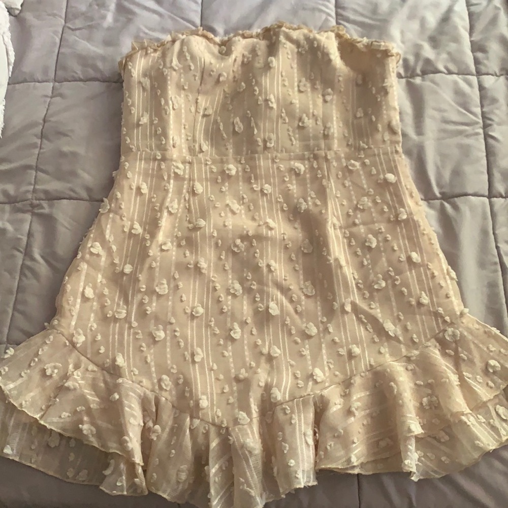 Cream strapless dress